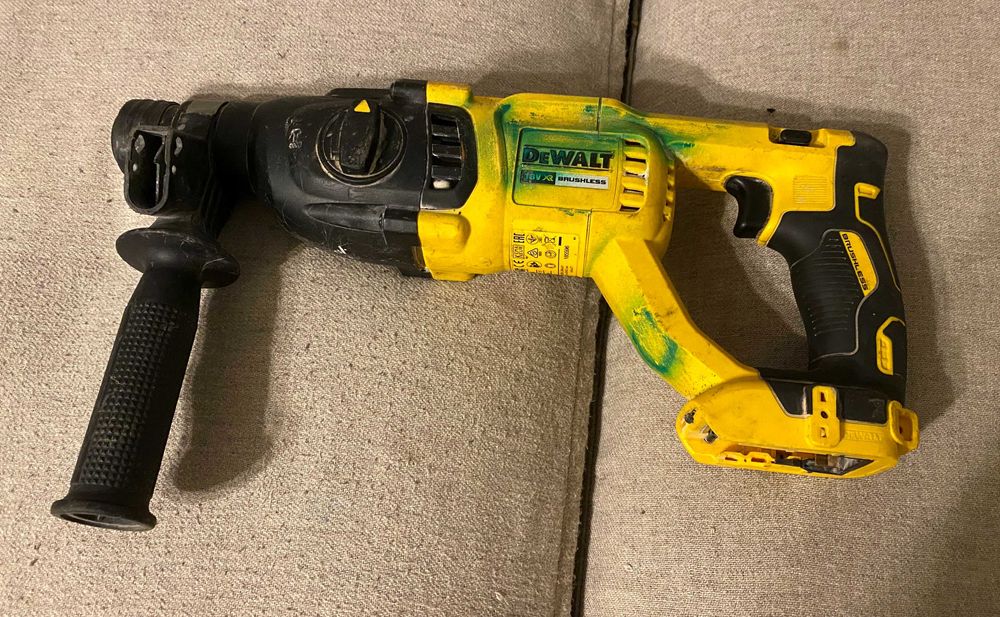 Ciocan rotopercutor Dewalt DCH133 pe 18V Brushless - corp