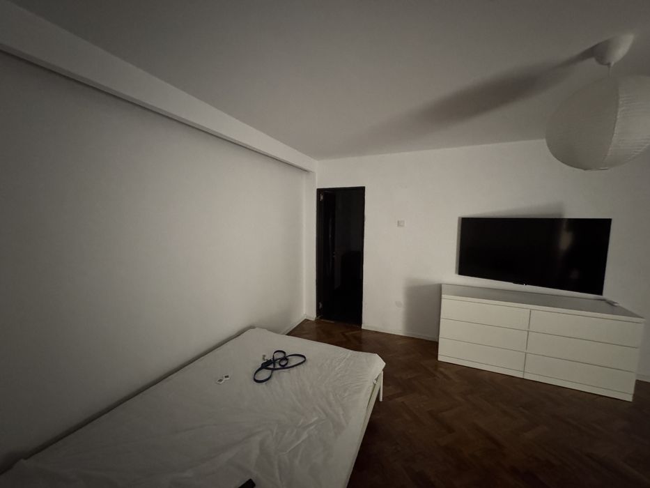 Garsoniera de inchiriat Metrou Brancoveanu/Piata Sudului