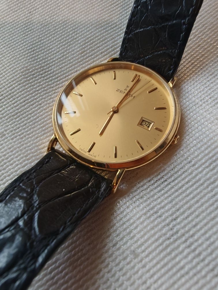 Продавам златен ръчен часовник zenith 18к