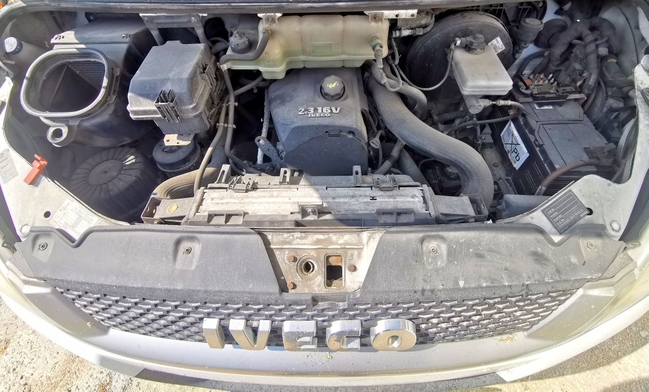 Товарен Бус Iveco 35c13 2.3 HPI