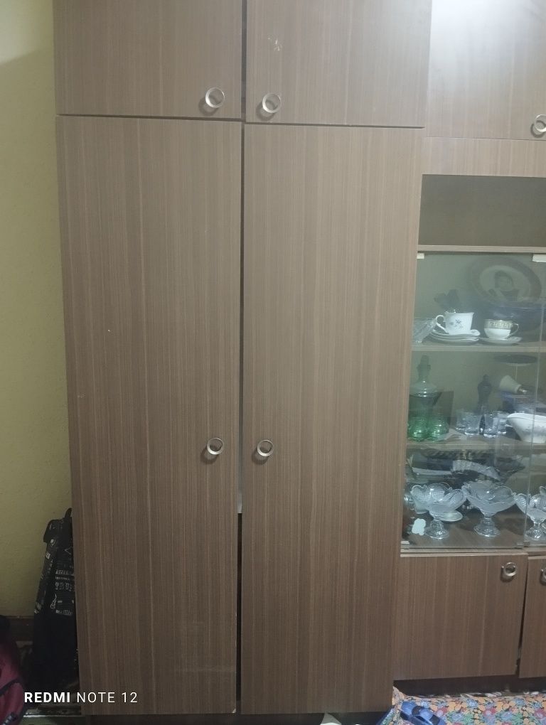Стенка с шифонером для зала