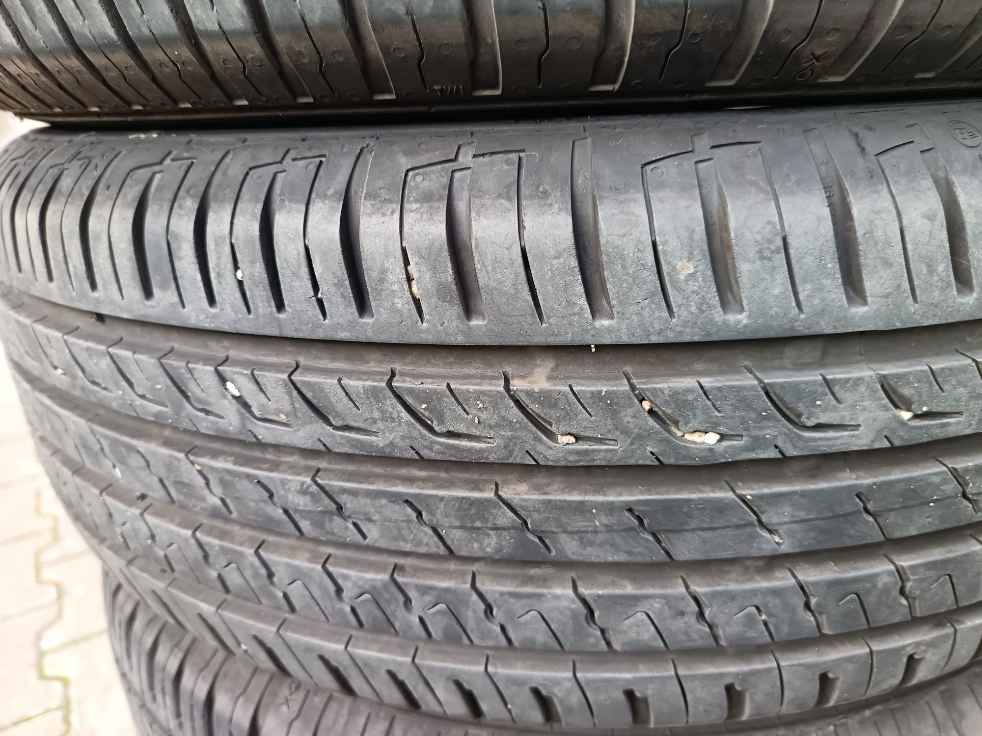 Barum Bravuris 5HM летни гуми 205 60 16 DOT 0323