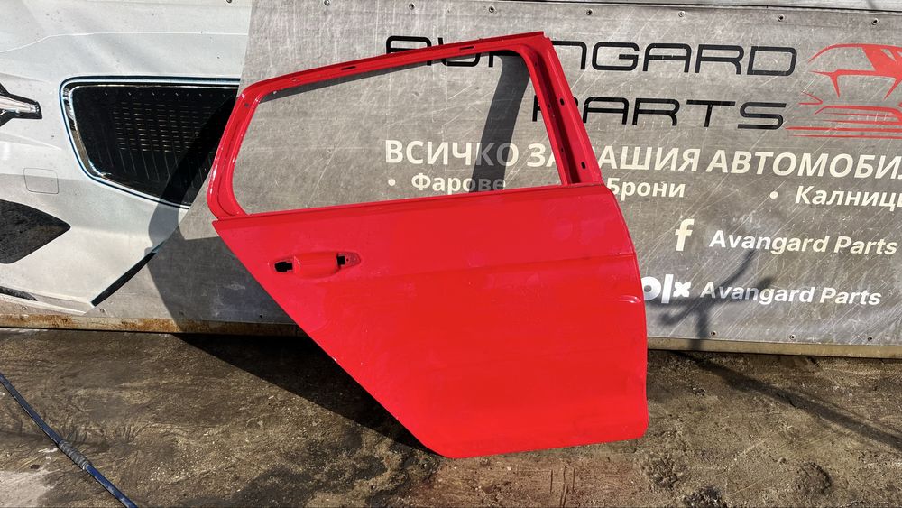 2 броя задна лява и 3 брой задна дясна врата VW Golf 7 комби 2012-