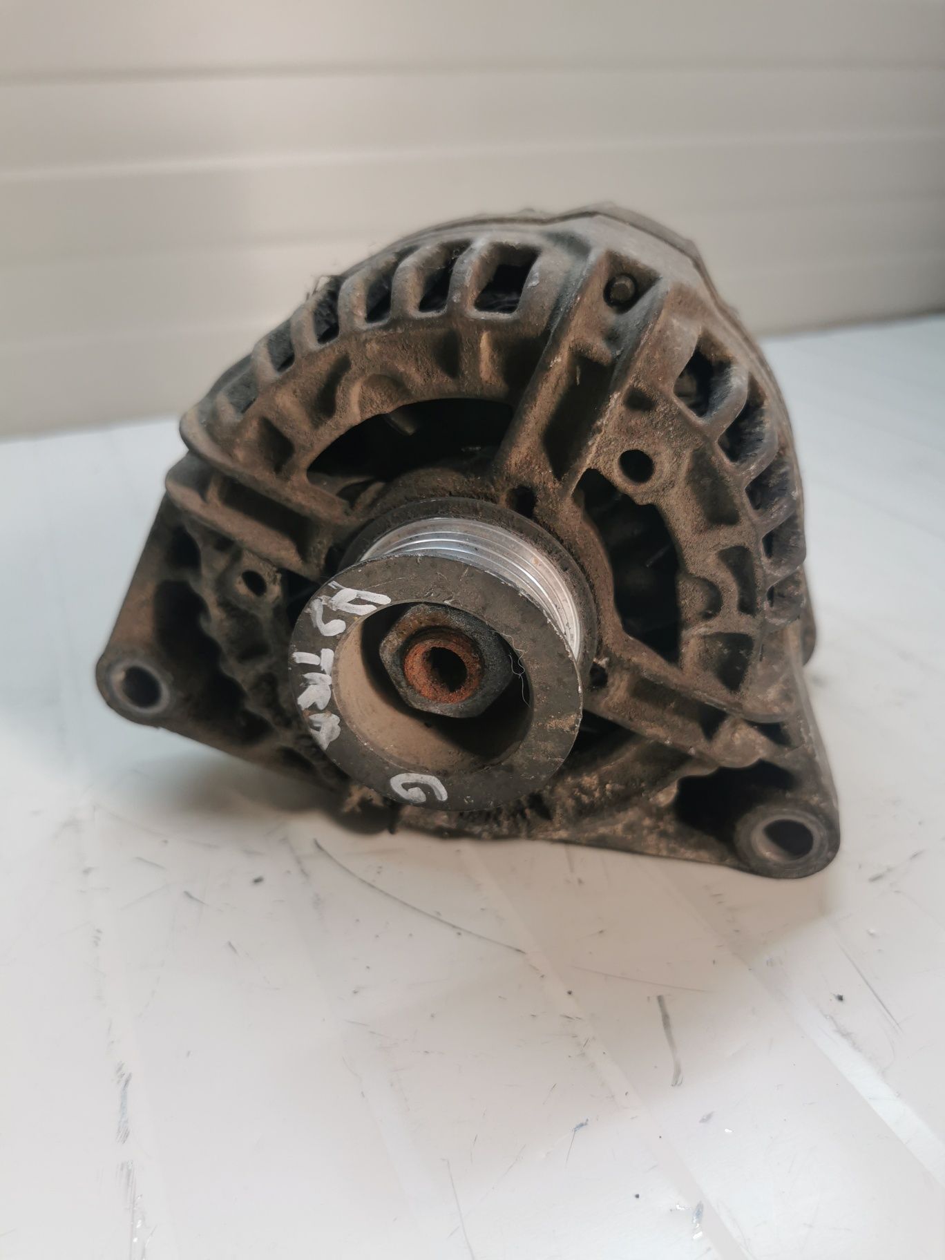 Alternator Opel astra g 2.0tdi 100lei