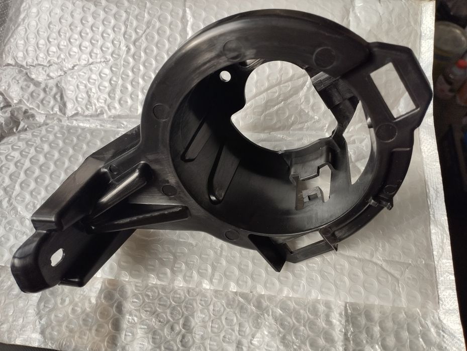 Крепление противотуманной фары Nissan juke