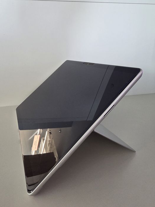 Tableta Microsoft Surface PRO 9 i7 12th, 16GB RAM, SSD 256GB