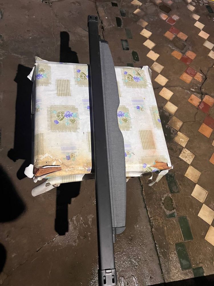 Продам шторку багажа для каптивы