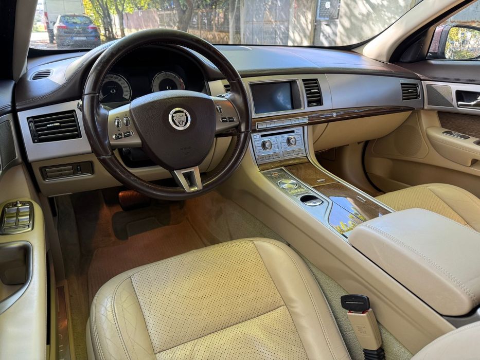 Jaguar xf 3.0d/ 240cp distribuție schimbata