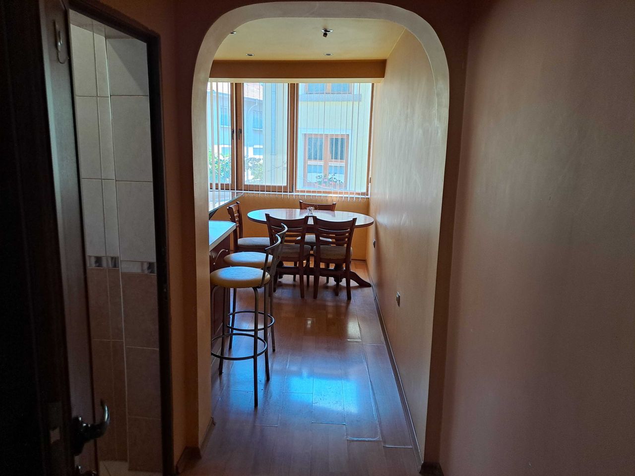 Продава се Етаж от къща в Плевен, Идеален център - 115 кв.м за 1305 €/кв.м - Снимка #2