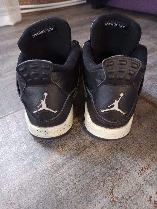 Adidași Jordan 4 vintid oreo