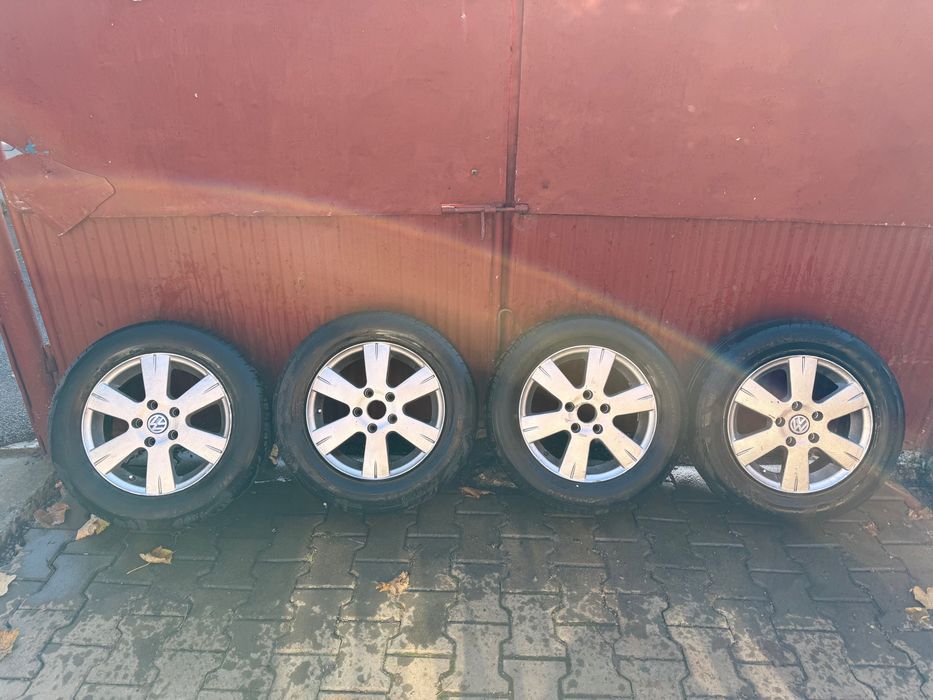 Vând Jante touran R15