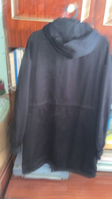 Куртка плащ  обсолютно новая размер М !