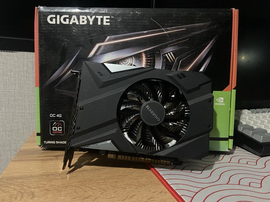 Видеокарта GTX 1650 SUPER 4gb Gigabyte