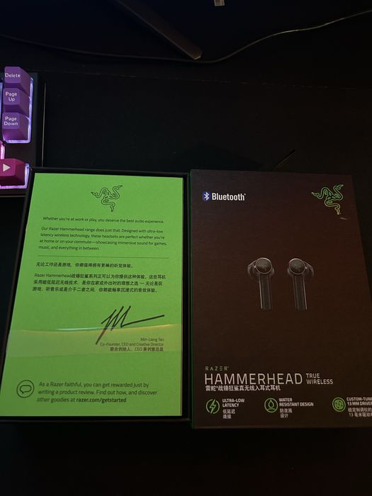Razer hammerhead headphones