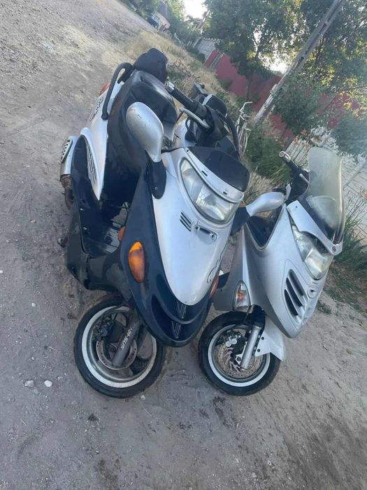 Vând,dezmembrez,fac schimburi
