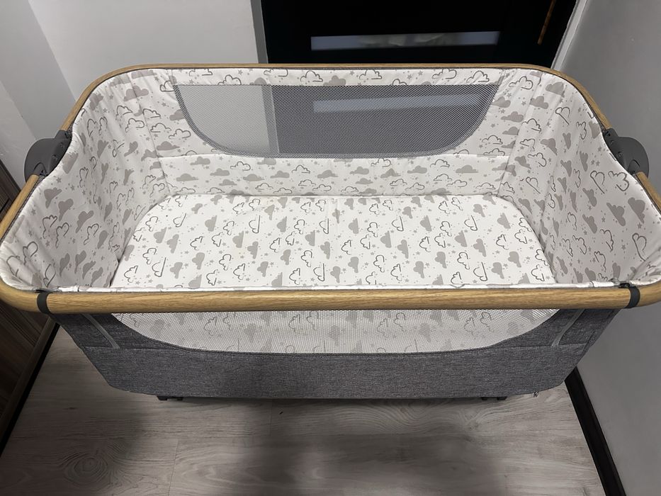 Pat bebeluș NOU-NOUȚ