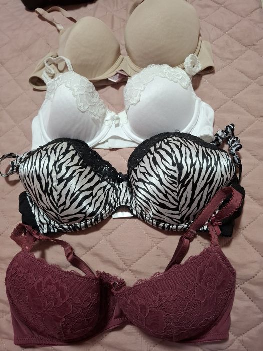 Продавам сутиени 75б