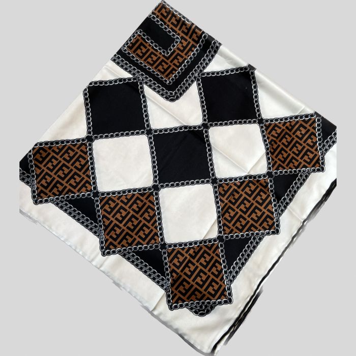 Шёлковые платки в упаковке и без