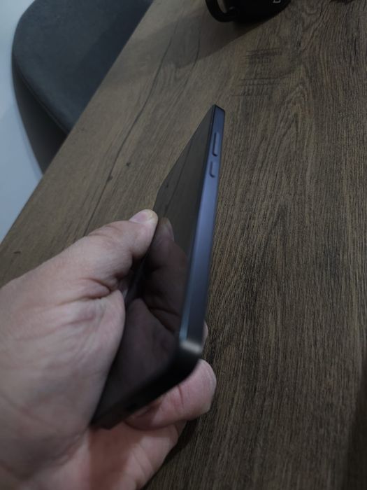 Vând Xiaomi 14T în garanție