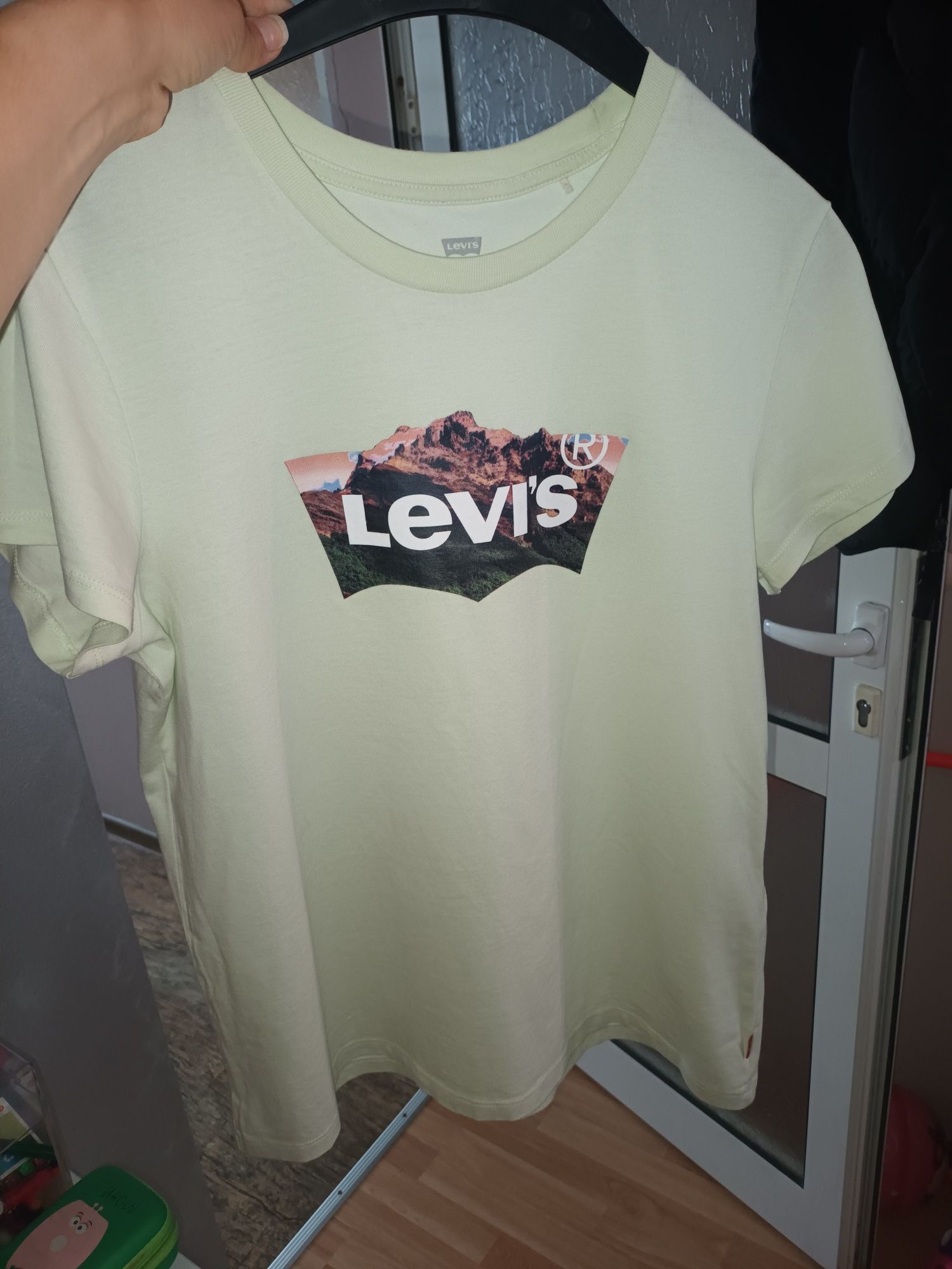 Levi's тениска- оригинал.  Л размер