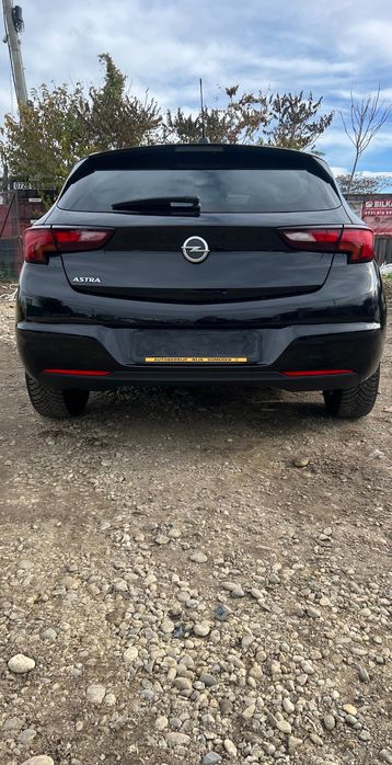 Opel Astra 1.2 Benzină