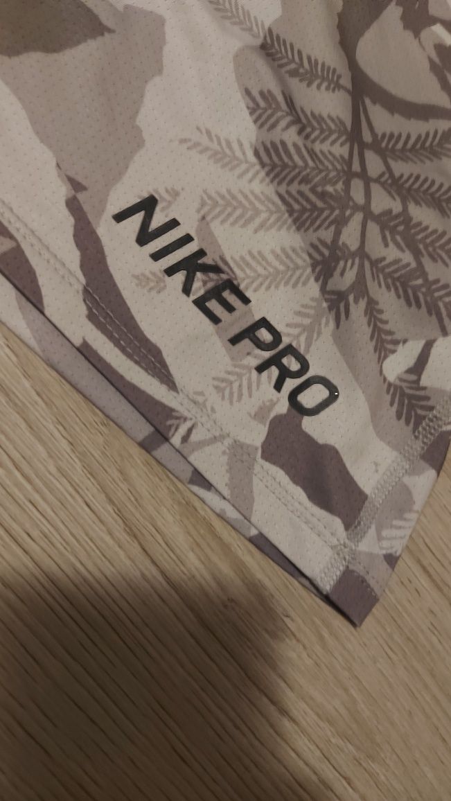 Nike pro дамски потник M размер