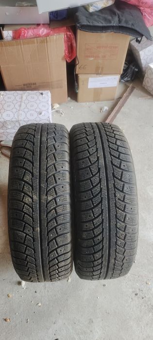 Покрышка шипы в хорошом сост