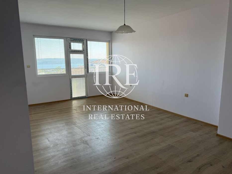 Продава се Двустаен апартамент в Варна, Бриз - 95 кв.м за 1990 €/кв.м - Снимка #4