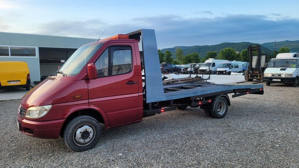 Autoplatformă mercedes sprinter 2.7 cdi 3.5 tone an 2002.