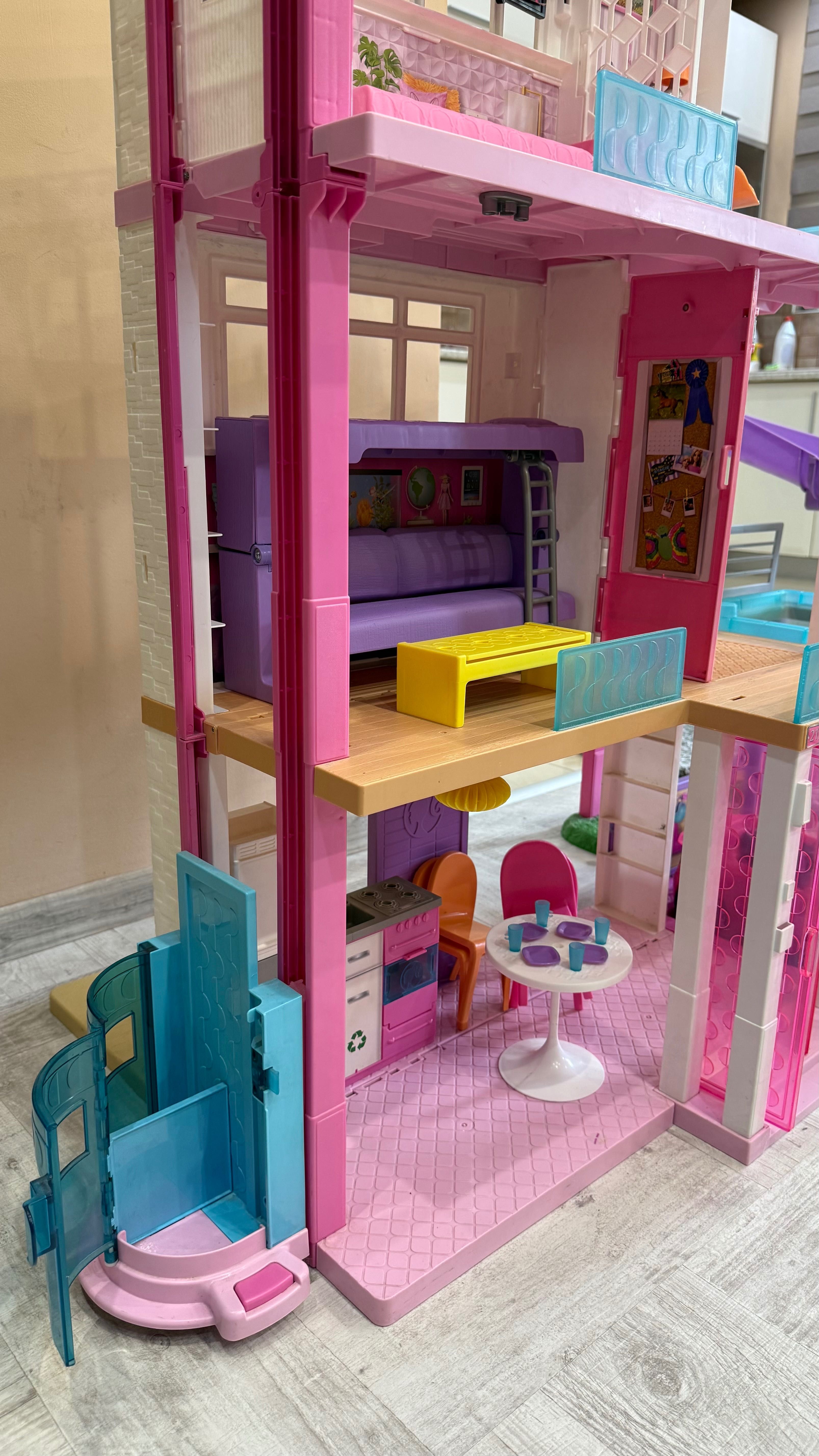 Къща за кукли Барби. Barbie