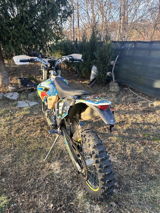 Enduro /moto /husqvarna 250 fe (ktm)