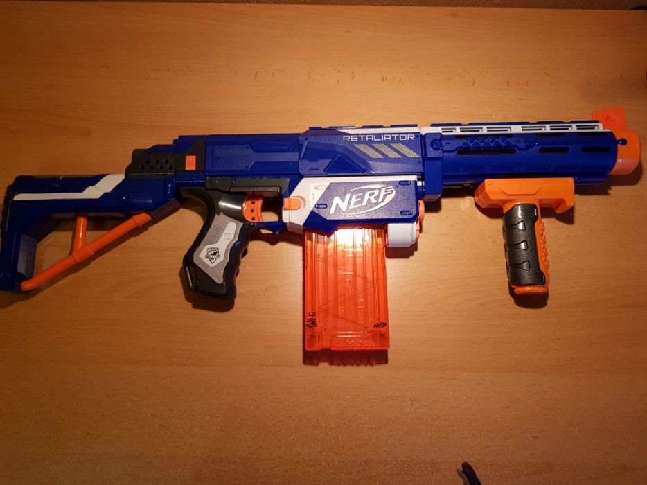 Пистолети - NERF