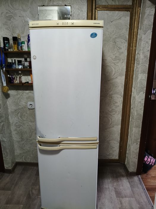 Продам холодильник