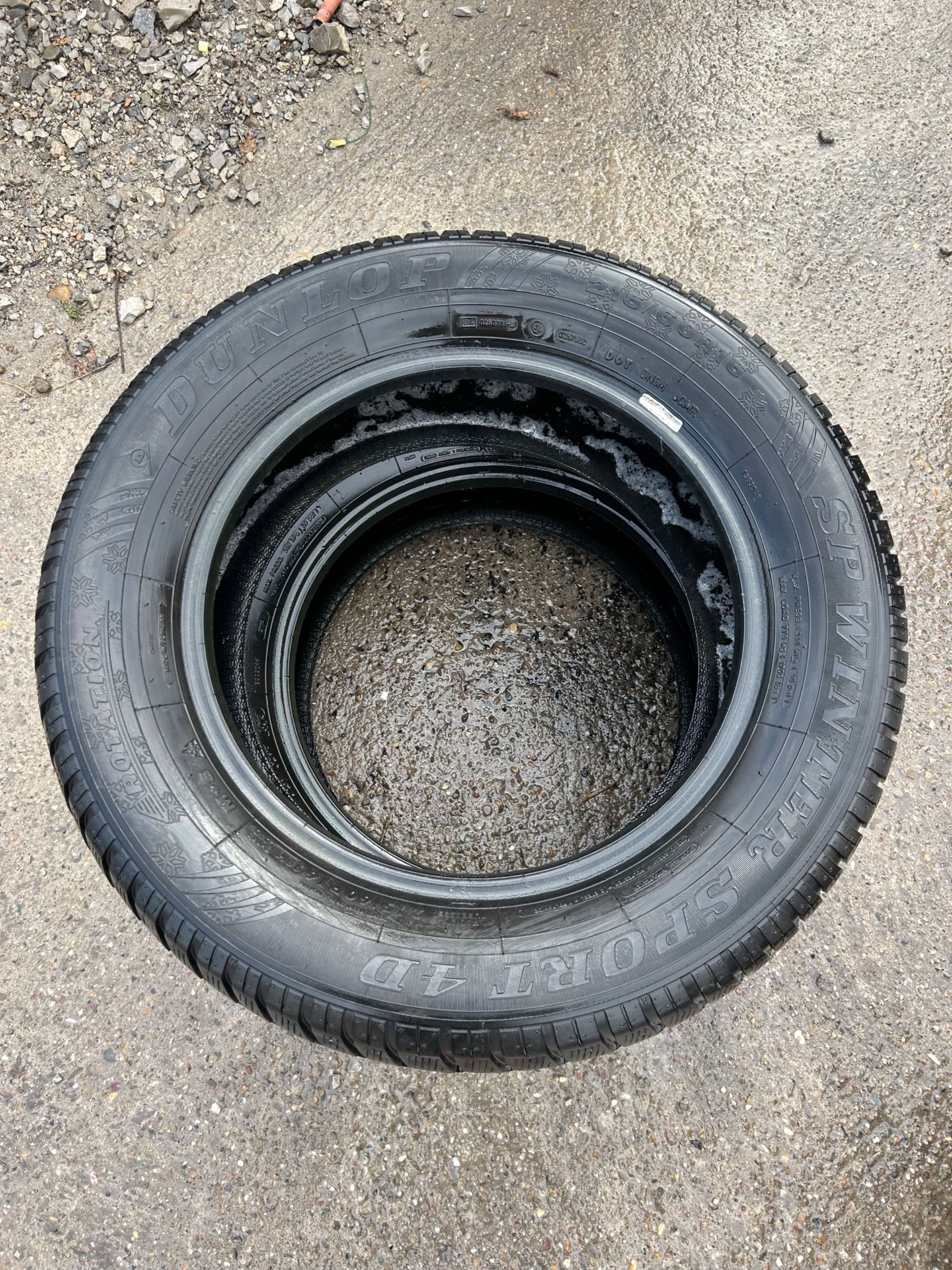 2 зимни гуми Dunlop 215/60/16