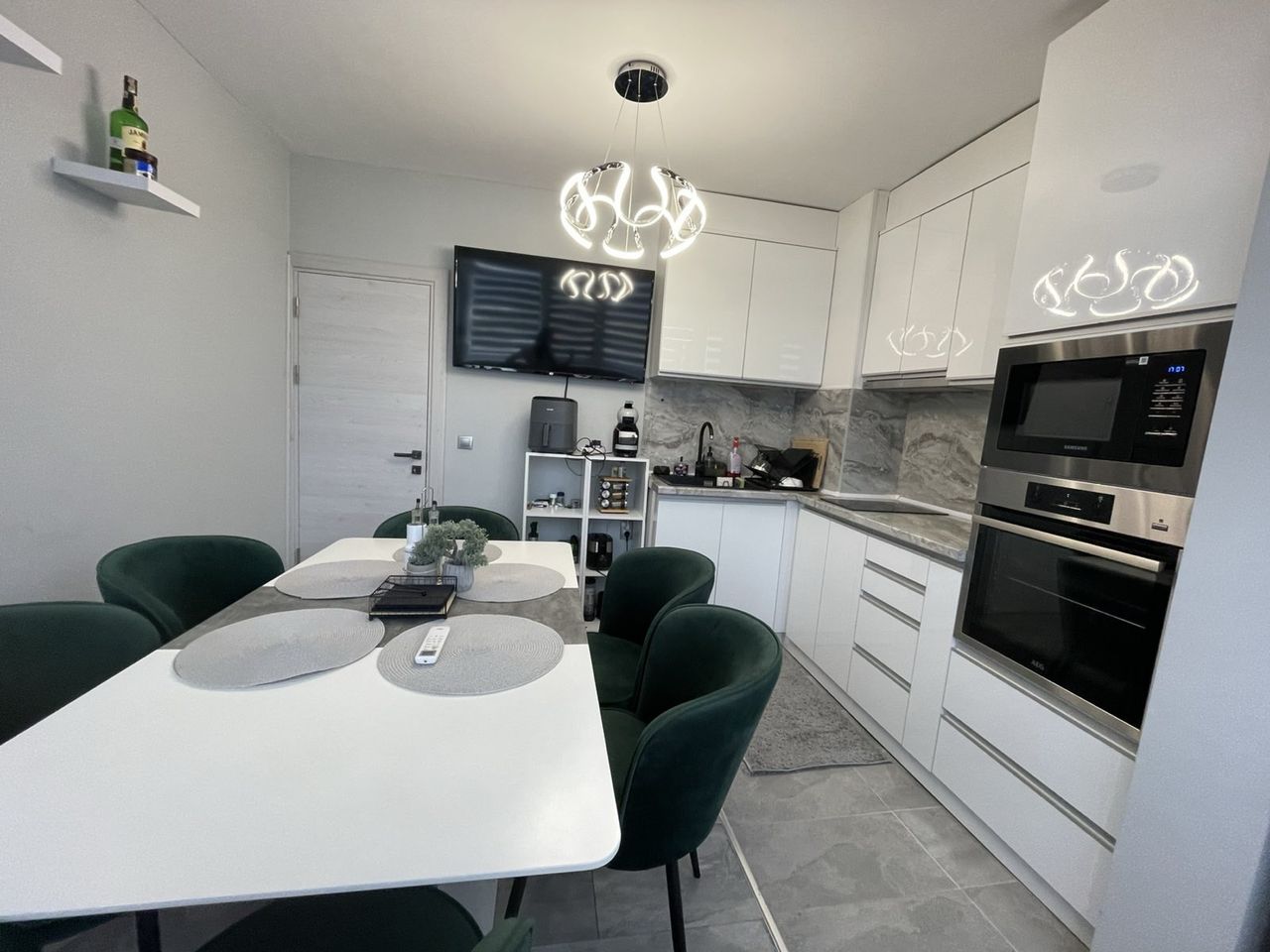 Продава се Двустаен апартамент в Благоевград, Бялата висота - 63 кв.м за 1112 €/кв.м - Снимка #2