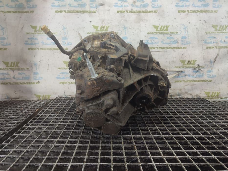 Cutie viteze manuala 4x4 8200941112 1.5 dci K9K858 Dacia Duster 1 [fa