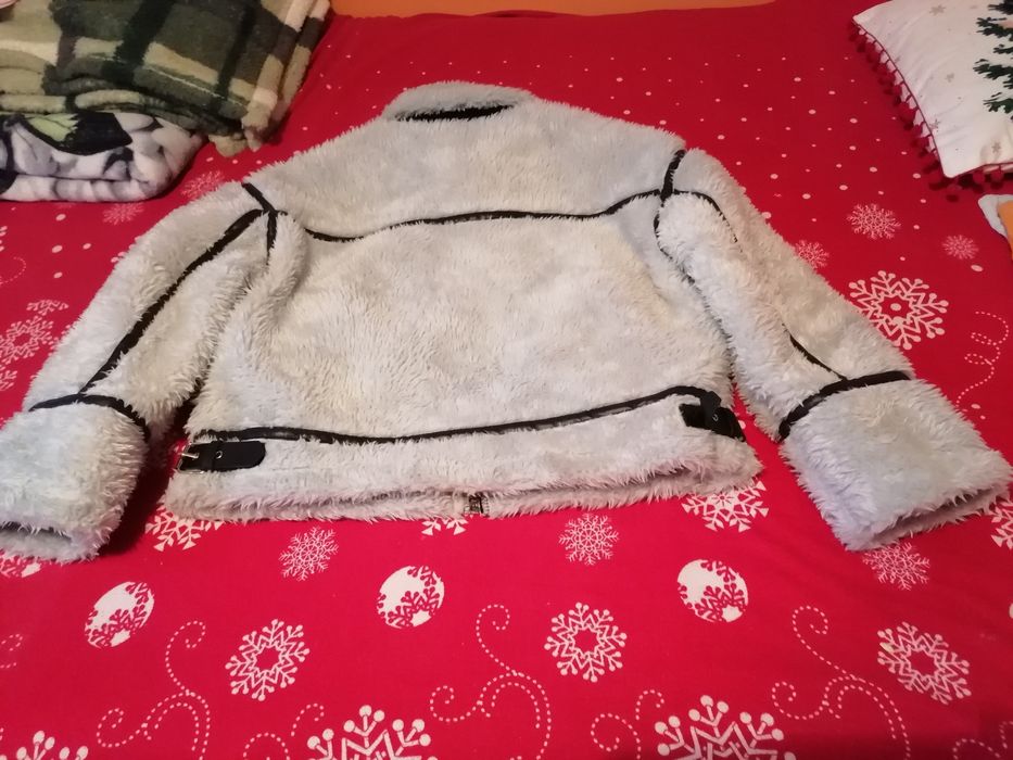 Haină damă (mărimea L)