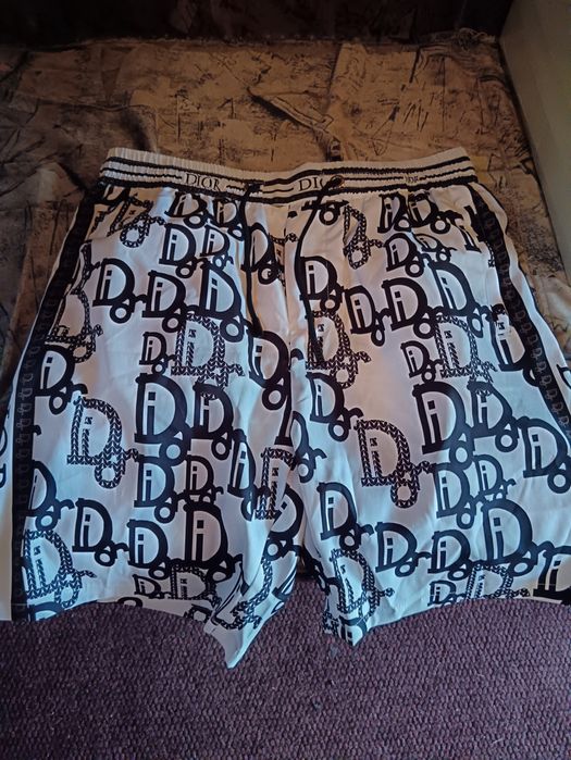 Pantaloni scurți DIOR alb cu negru