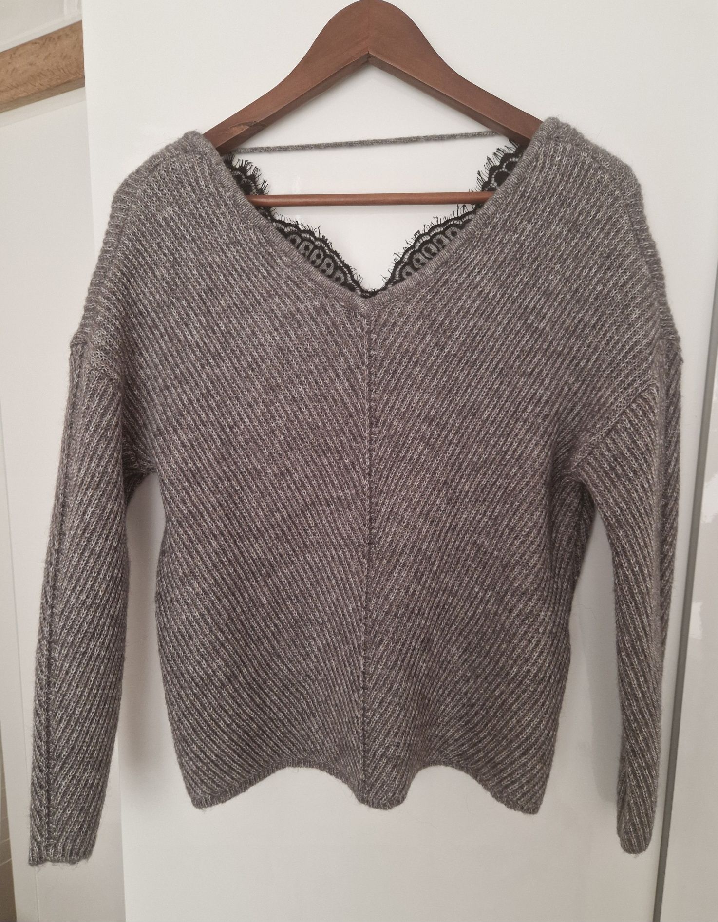 Пуловер с дантела Vero Moda, S