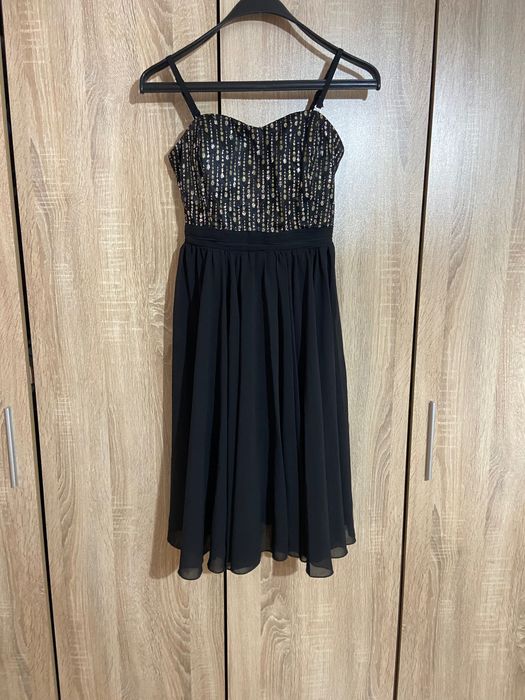 Черна рокля официална