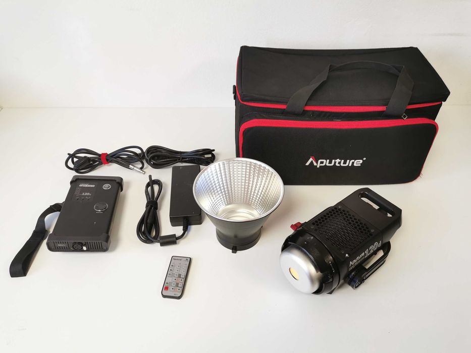 Aputure Light Storm COB 120D диодно постоянно осветление