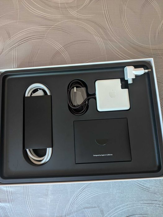 MacBook Pro Retina 15" Late 2013 Impecabil, Ready to Use, Baterie Nouă