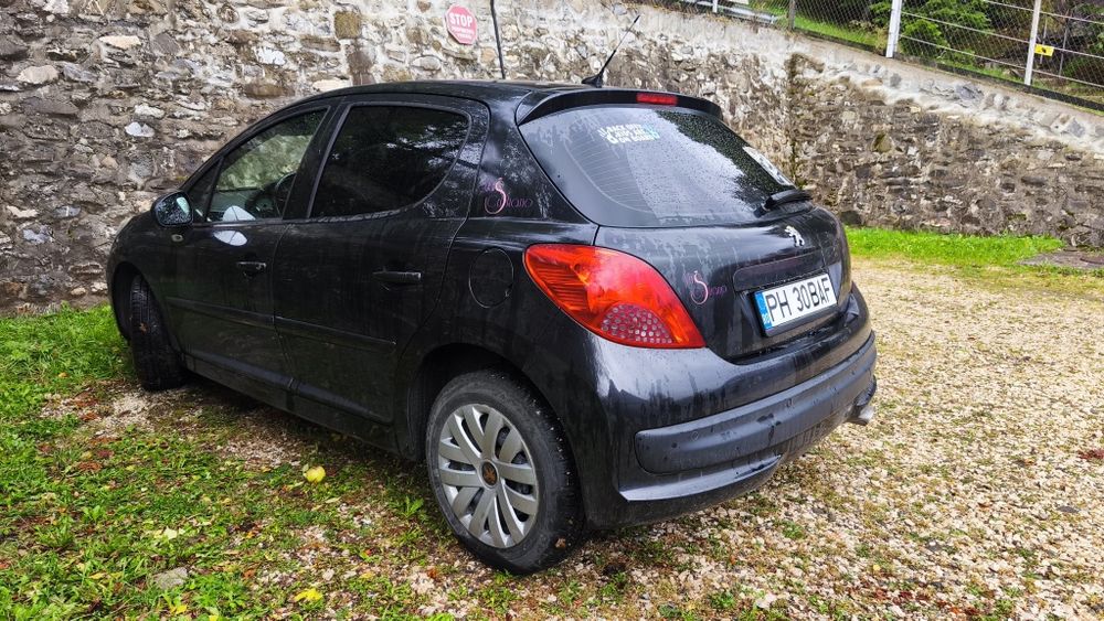 Vând Peugeot 207