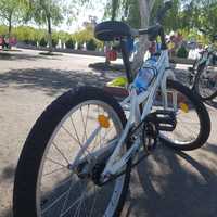 Vand bicicleta copii 7-10 ani