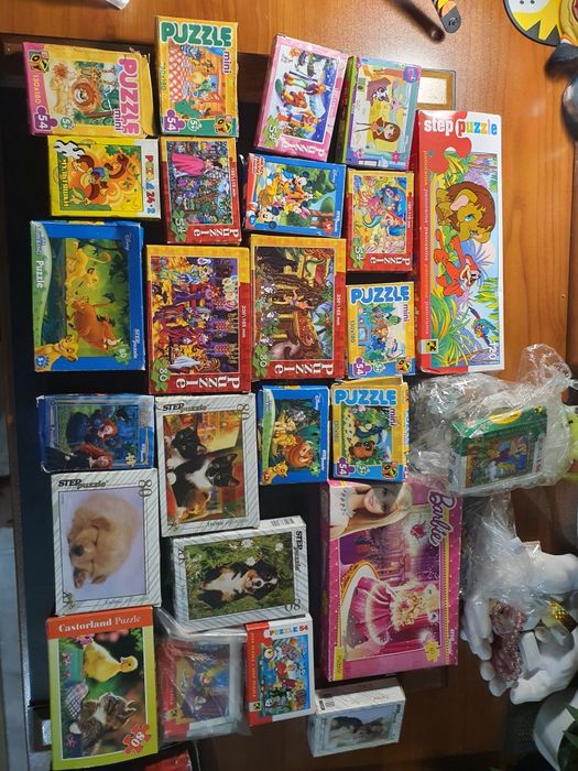 Пазлы разные много