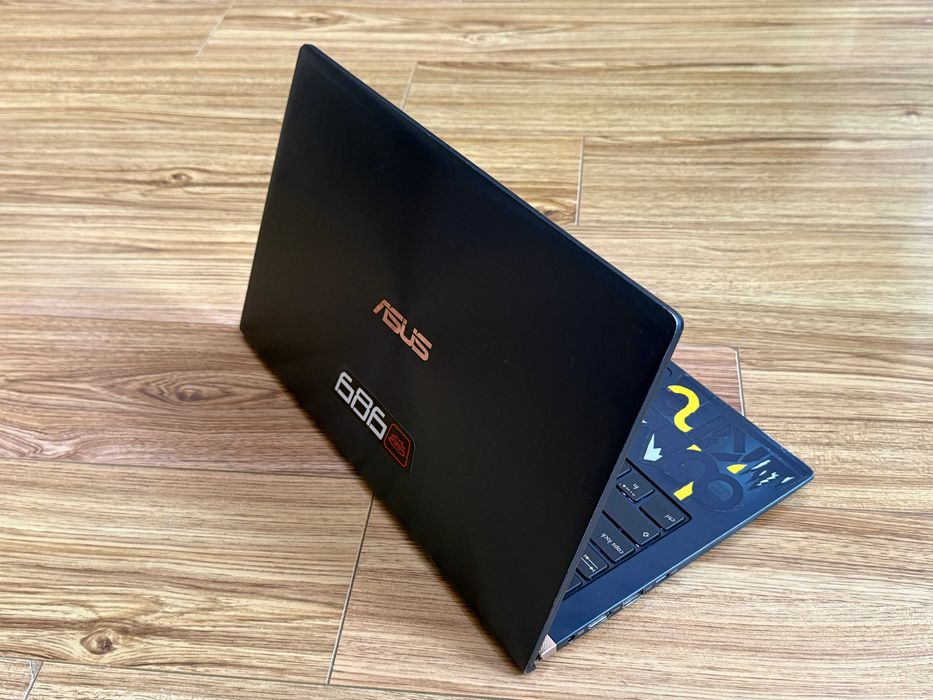 Asus ZenBook 14`i7-8565U/Nvidia MX150/512GB NVMe/8GB RAM/Full HD IPS