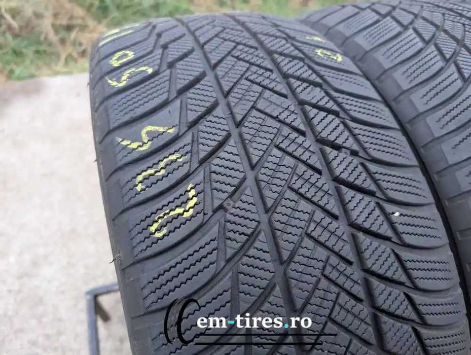 SET 4 Anvelope Iarna 235/50 R19 BRIDGESTONE Blizzak LM001 99H