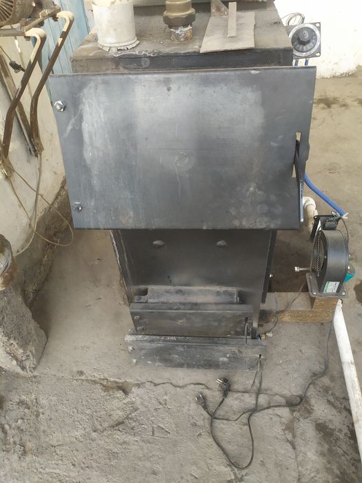 Катёл рабочи ишлаб турган