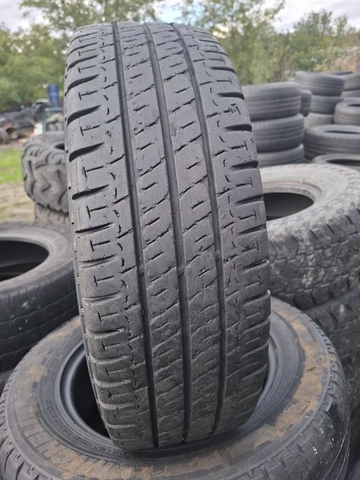 Vand 1 sau 2  anvelope 195 70 15 C michelin de vara