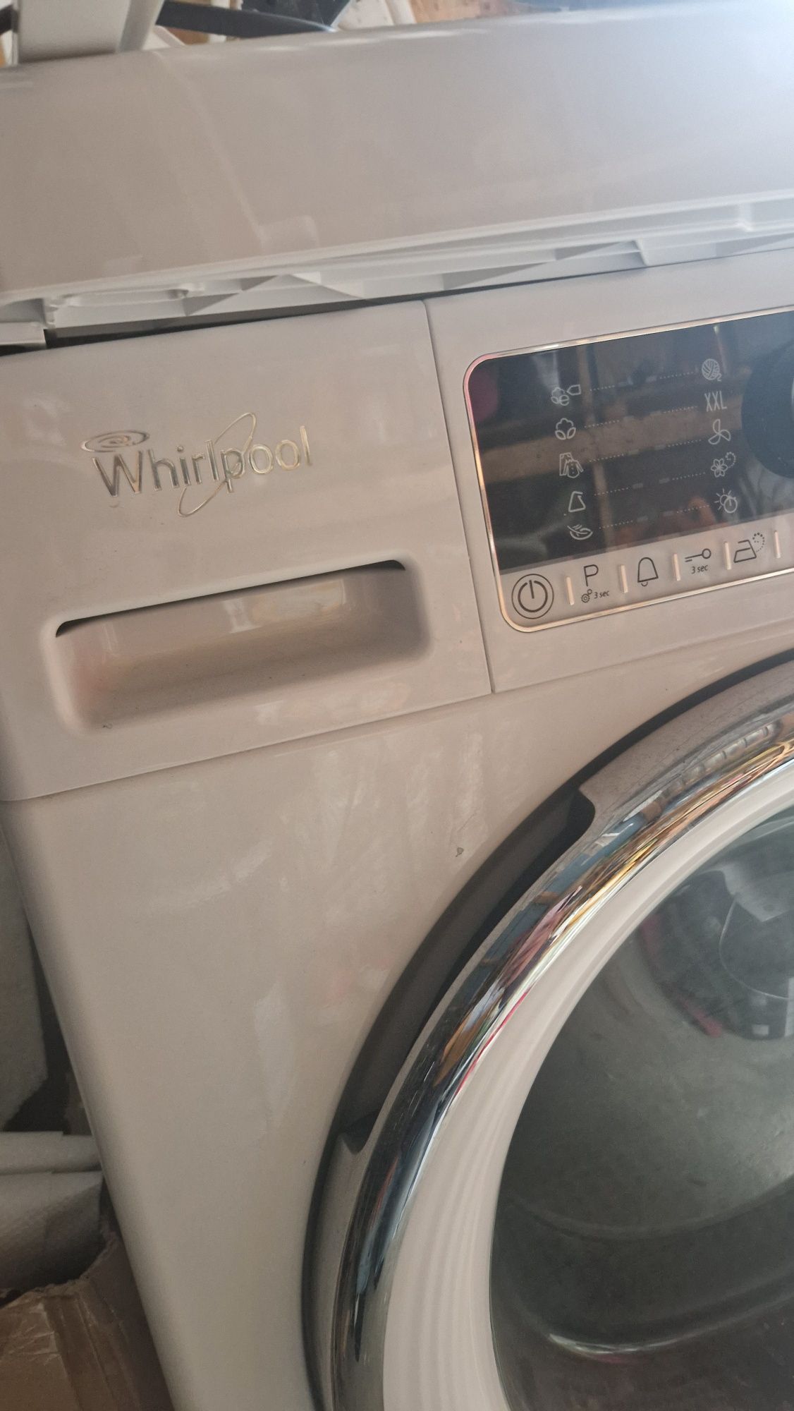 uscător Rufe Whirlpool 9kg ( 6 simturi)